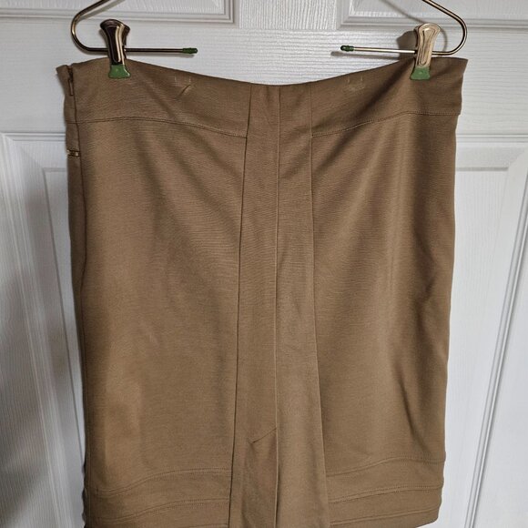 Blazer and skirt - Picture 7 of 12